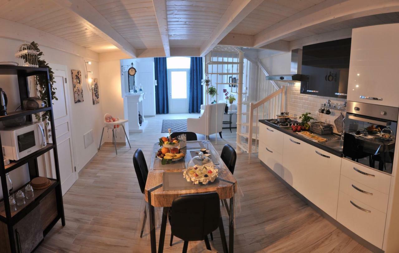 Casa Tra Borgo E Mare Villa Monopoli Eksteriør billede